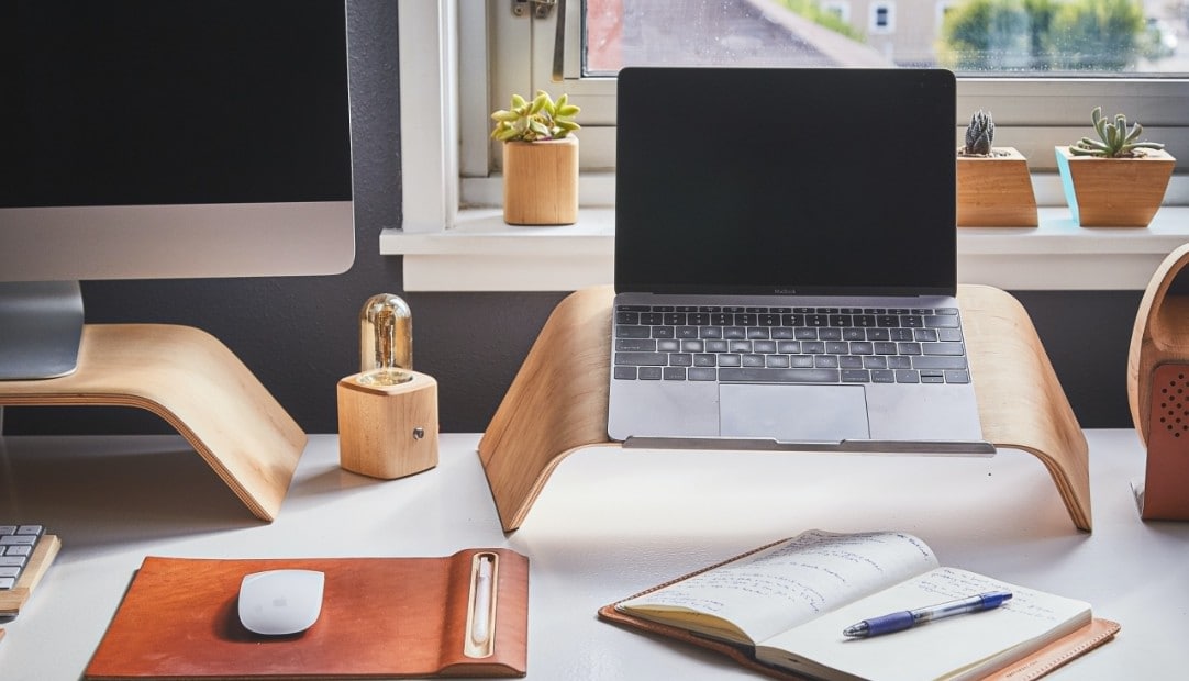 Convertidores de escritorio de pie para trabajar en remoto | FlexiSpot